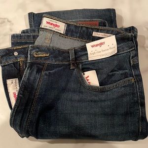 Wrangler jeans high rise flare. New
